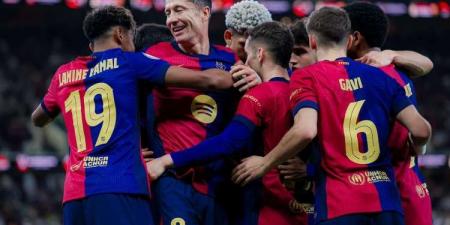 تعليق صادم من لاعب برشلونة بشأن زميله ليفاندوفيسكي - تكنو بلس