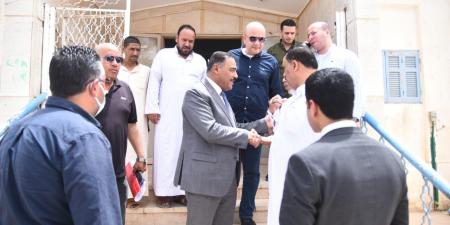 شعيب يتفقد القافلة الطبية بمنطقة شمس الحكمة ويلتقي المواطنين - تكنو بلس