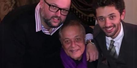 أبناء محمود عبدالعزيز يكذبون ادعاءات زواجه من "إحدى السيدات" - تكنو بلس