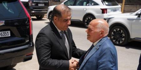 استقبال حافل لنقيب المعلمين في العراق لحضور اجتماع اتحاد المعلمين العرب - تكنو بلس