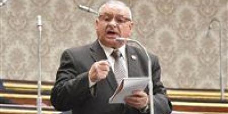 النائب محمد أبو زيد يطالب بتشكيل لجنة لمعاينة مبنى التأمين الصحي في ملوي - تكنو بلس