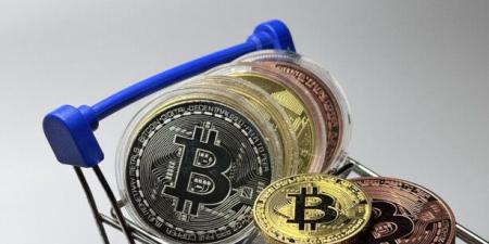 "البيتكوين" صعدت فوق مستوى 105 آلاف دولار قبل أن تعود للانخفاض مجددا - تكنو بلس