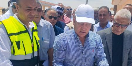 وزير النقل والصناعة يتفقد محطة بئر العبد ويستمع لشرح مفصل  عن إنشاء 7 محطات جديدة  (صور) - تكنو بلس