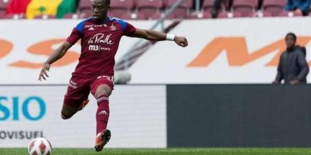 الصفقة الى اليونان.. ديريك كوتيسا يفضل أيك أثينا على عروض الأهلي والزمالك - تكنو بلس