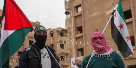"أ.ف.ب": الفصائل الفلسطينية سلمت سلاحها لسلطات سوريا ومعظم قادتها غادروا دمشق إلى دول بينها لبنان - تكنو بلس