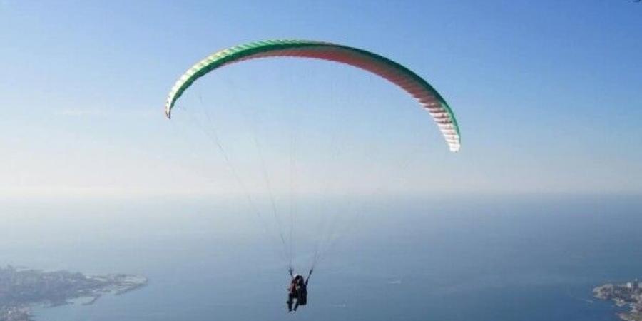 وفاة لبناني بعد سقوطه اثناء ممارسته رياضة الطيران الشراعي في جونية وسائق المظلة لاذ بالفرار - تكنو بلس