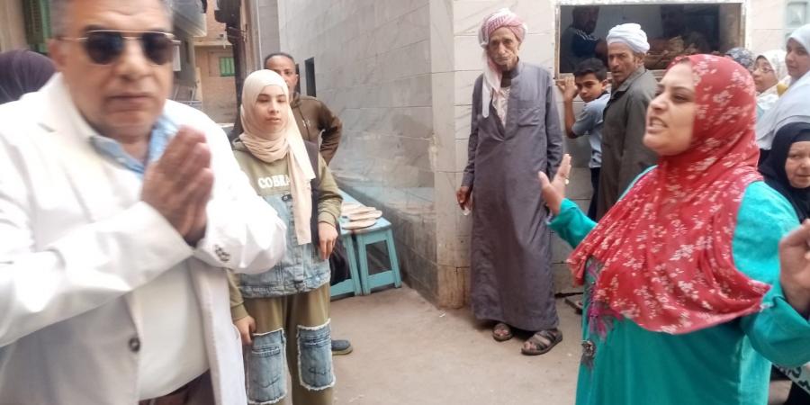 محافظ الدقهلية يفاجئ أفران الخبز للتأكد من الالتزام بوزن الرغيف - تكنو بلس