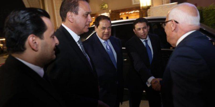 بحضور نخبة من كبار الإعلاميين.. بدء عزاء زوجة الإعلامي محمد شردي بمسجد الشرطة (صور) - تكنو بلس
