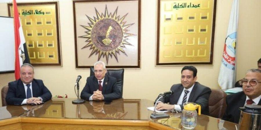 رئيس جامعة المنيا: تطوير البرامج الدراسية ضرورة لتحقيق التنمية المستدامة - تكنو بلس