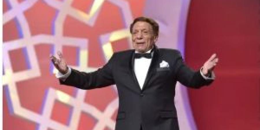 85 عاما من العمر و6 عقود من الفن .. رحلة "الزعيم" عادل إمام الذي يعشقه الملايين - تكنو بلس