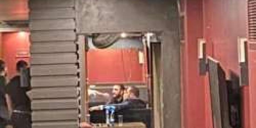 بالفيديو.. شاهد جولة للرئيس أحمد الشرع في شوارع دمشق وعشاء في مطعم شهير - تكنو بلس