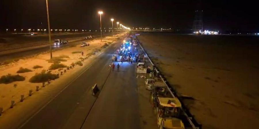 «الأشغال» و«الطرق» تواصلان أعمال الصيانة في المناطق والخطوط السريعة - تكنو بلس