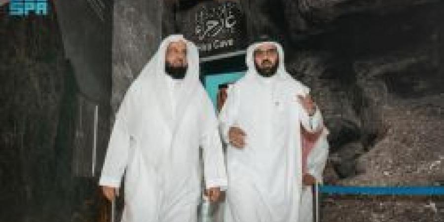 الرئيس العام لهيئة الأمر بالمعروف يطلع على مكونات حيّ حراء الثقافي والمقتنيات النادرة - تكنو بلس