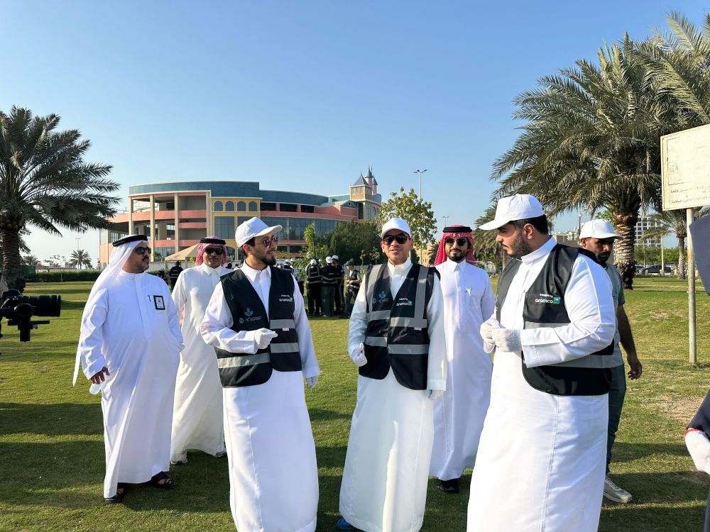 عمليات الزراعة والتشجير في الدمام