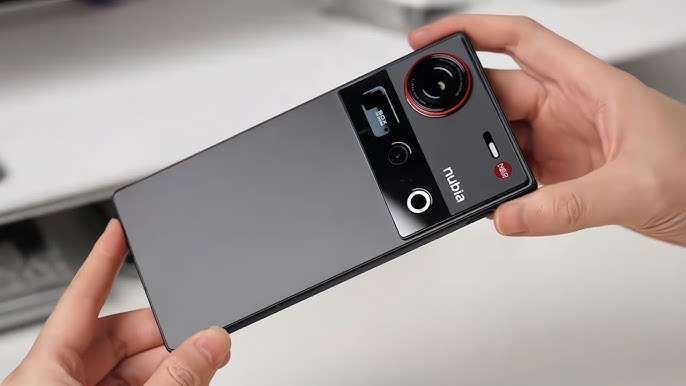 هاتف ZTE الجديد Nubia Z70S Ultra