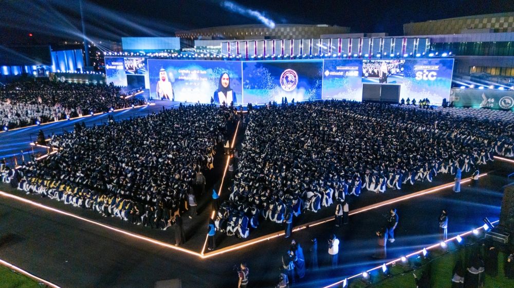 نائب أمير الشرقية يرعى تخريج الدفعة 46 من طلاب جامعة الملك فيصل - اليوم