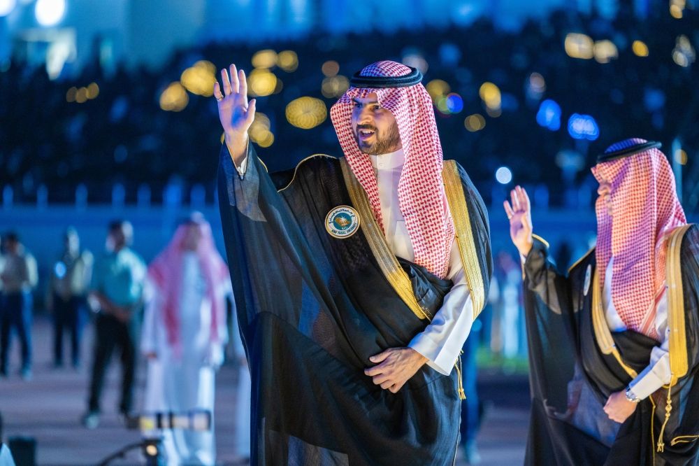 نائب أمير الشرقية يرعى تخريج الدفعة 46 من طلاب جامعة الملك فيصل - اليوم