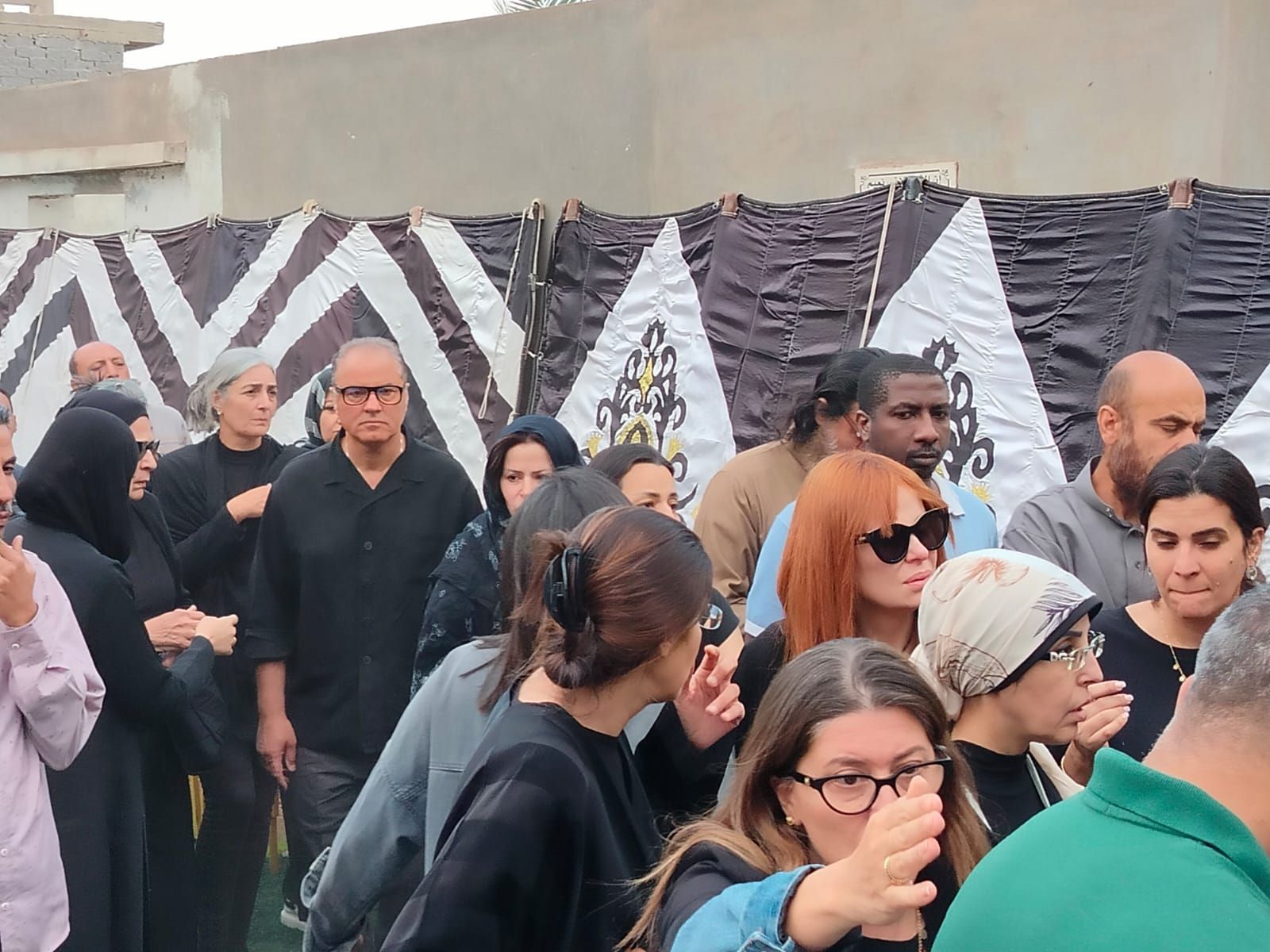 كارول سماحة تودع زوجها وليد مصطفي بمسقط رأسه بالدقهلية كارول سماحة تودع زوجها وليد مصطفي بمسقط رأسه بالدقهلية
