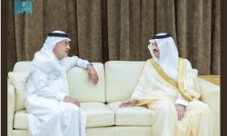 أمير المنطقة الشرقية يعزي الناصر في وفاة والدته