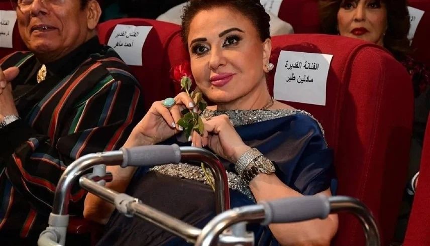 ظهرت مستعينة بجهاز المشي..مادلين طبر تثير القلق على حالتها الصحية