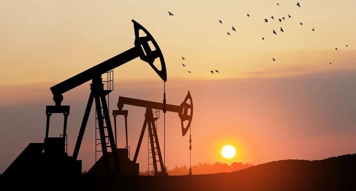النفط يصعد 4% بعد مؤشرات على زيادة الطلب في أوروبا والصين