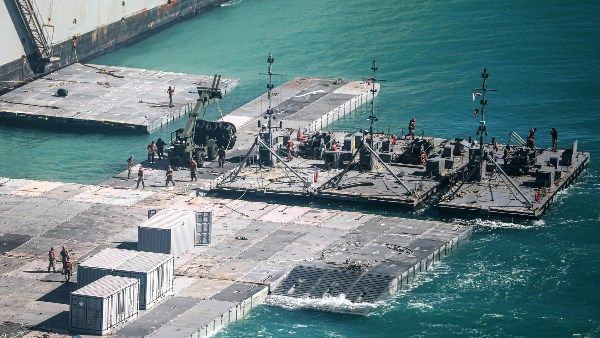 العربي للعدل والمساواة تقرير يفضح «كذبة» مشروع الرصيف الأمريكي على شاطئ غزة
