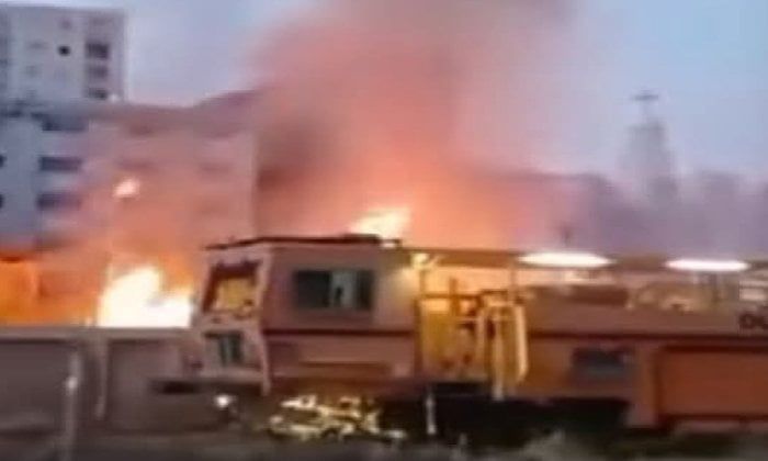 السيطرة على حريق بجوار محطة السكة الحديد بكفر الدوار دون إصابات