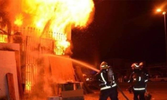 السيطرة على حريق بمحل دواجن في بنها دون خسائر