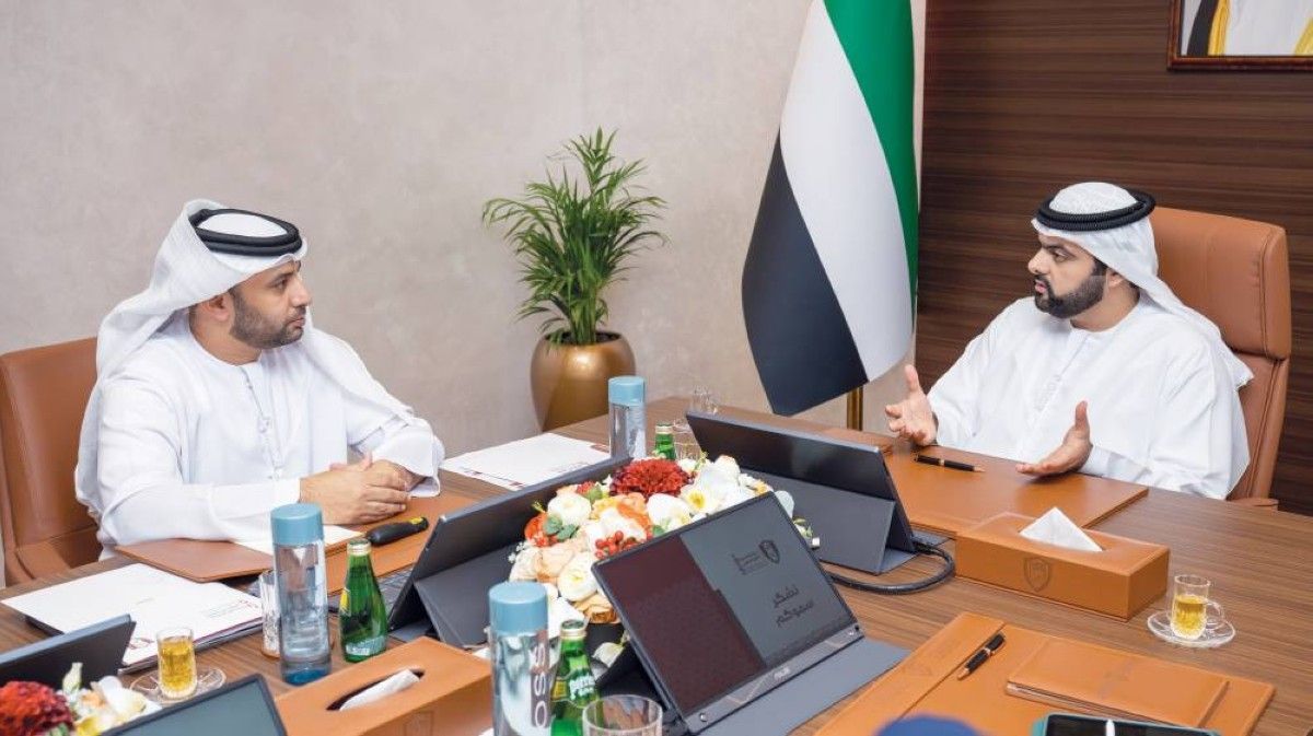 ولي عهد الفجيرة يؤكد أهمية تطوير منظومة العمل المؤسسي