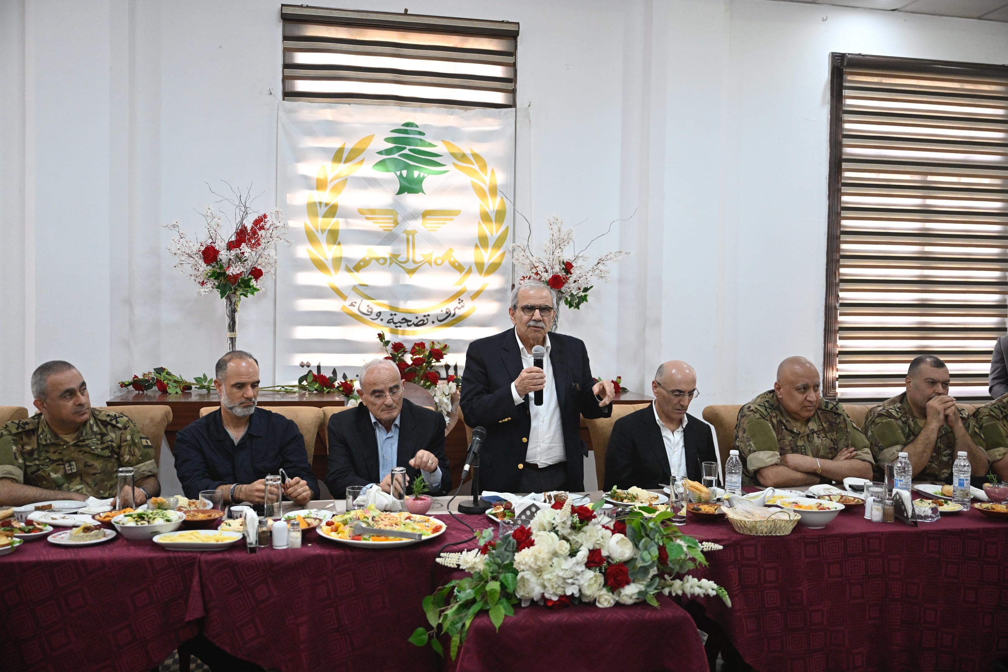 في نادي الضباط في رياق (نبيل اسماعيل).