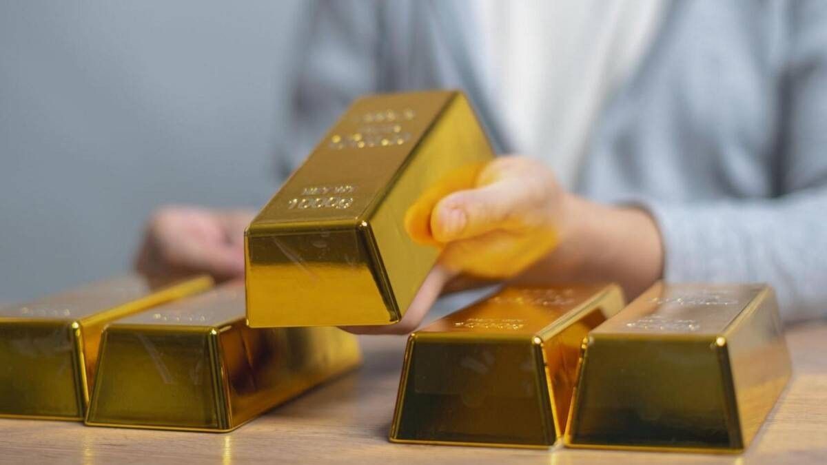 الذهب يهوي وسط آمال بالتوصل لاتفاق تجاري بين أمريكا وبريطانيا