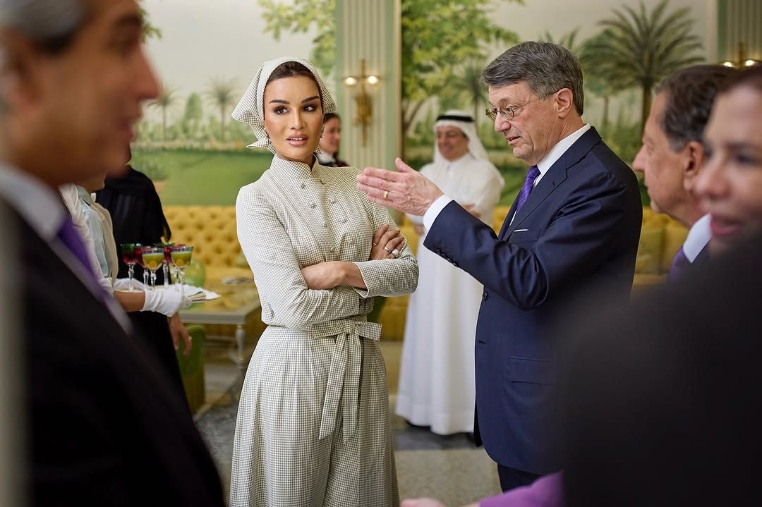 الشيخة موزة في الولايات المتحدة الأميركية بلوك عصري (إنستغرام)