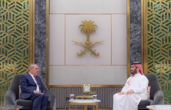 ولي العهد ونائب رئيس دولة فلسطين يبحثان سُبل تعزيز العمل المشترك
