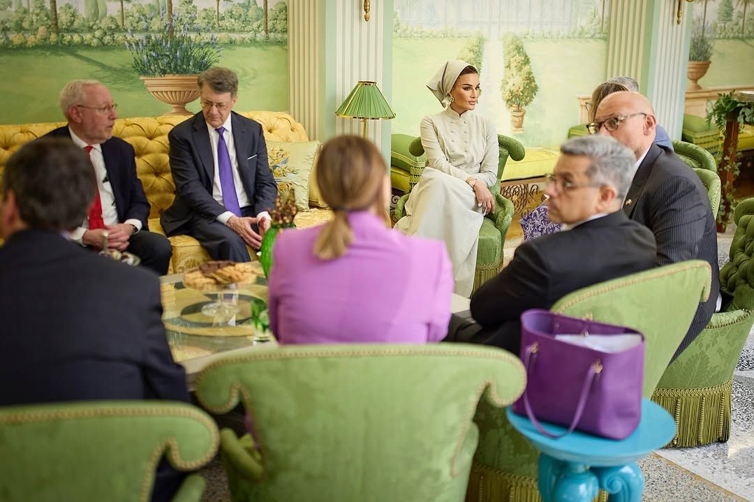 أسلوب الشيخة موزة العصري جديد للغاية (إنستغرام)