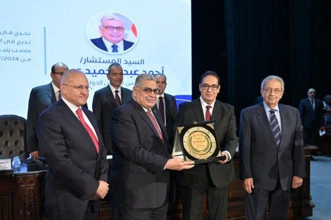 لأول مرة.. رؤساء الهيئات القضائية الخمس من خريجي دفعة 1977 بكلية الحقوق جامعة القاهرة