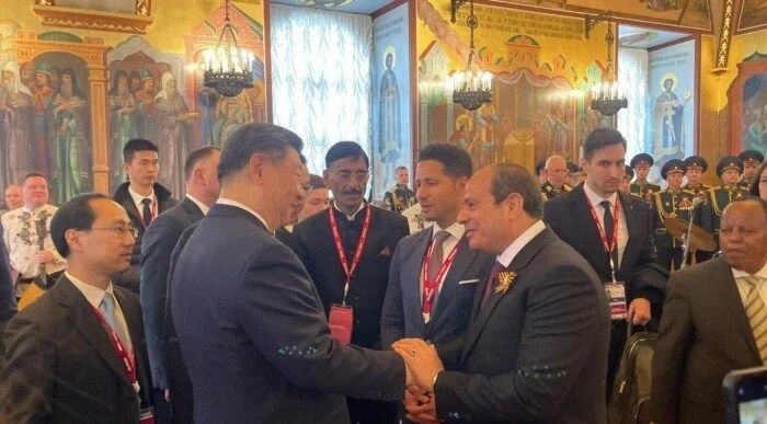العربي للعدل والمساواة الرئيس السيسي يتبادل حديثا وديا مع الرئيس الصيني