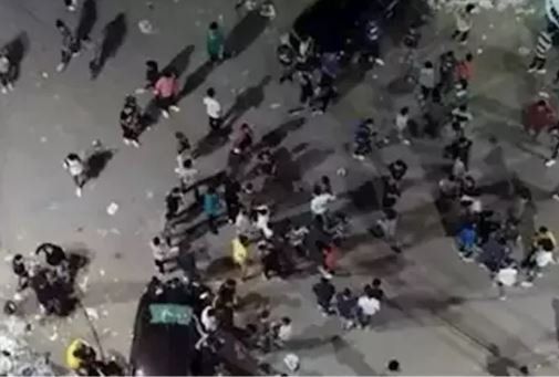 تراشق زجاجات المولوتوف و3 مصابين بحروق.. ماذا حدث في منشأة القناطر؟