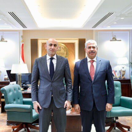 العربي للعدل والمساواة للاستفادة من الخبرات المصرية.. وزير التعليم يستقبل السفير اليمني