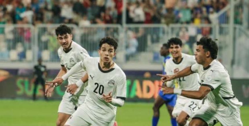 اللمسات النهائية لإقامة مباراة مصر وغانا بأمم أفريقيا للشباب بستاد السويس اللمسات النهائية لإقامة مباراة مصر وغانا بأمم أفريقيا للشباب بستاد السويس