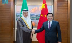 وزير البيئة يلتقي بنظرائه الصينيين لتعزيز التعاون في الزراعة والمياه