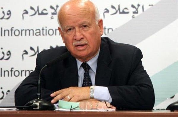 سفير فلسطين بالقاهرة ينعى المناضل الكبير زكريا الأغا