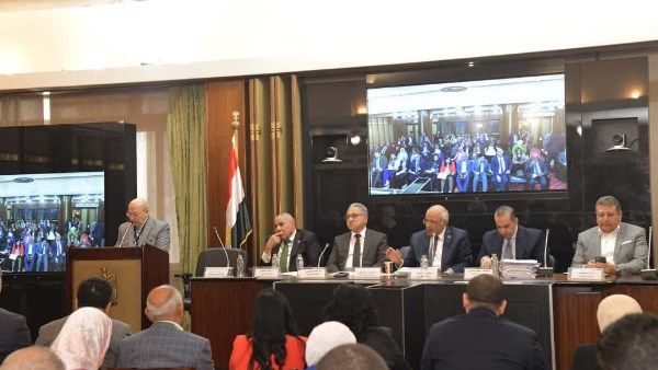العربي للعدل والمساواة معاشه 1200 جنيه ويسكن منذ عام 1964 .. مالك محلات يستنجد بالبرلمان لحمايته من الطرد