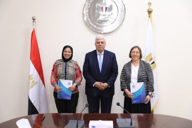 بروتوكول تعاون بين أكاديمية البحث العلمي وجامعة وست فيرجينيا الأمريكية