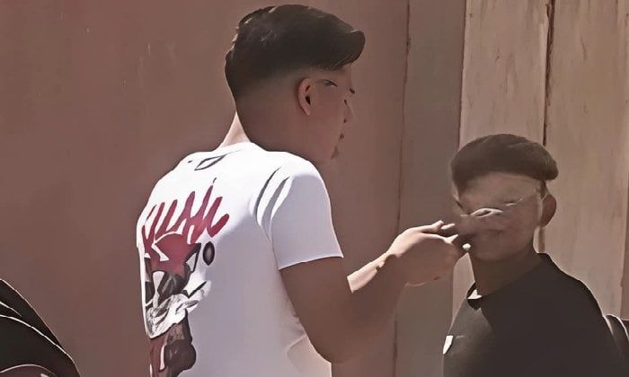 أمن الفيوم يظبط « متحرش المدارس ».. شاب يروع الطالبات بصاعق كهربائي أمام مدرستين بسنهور