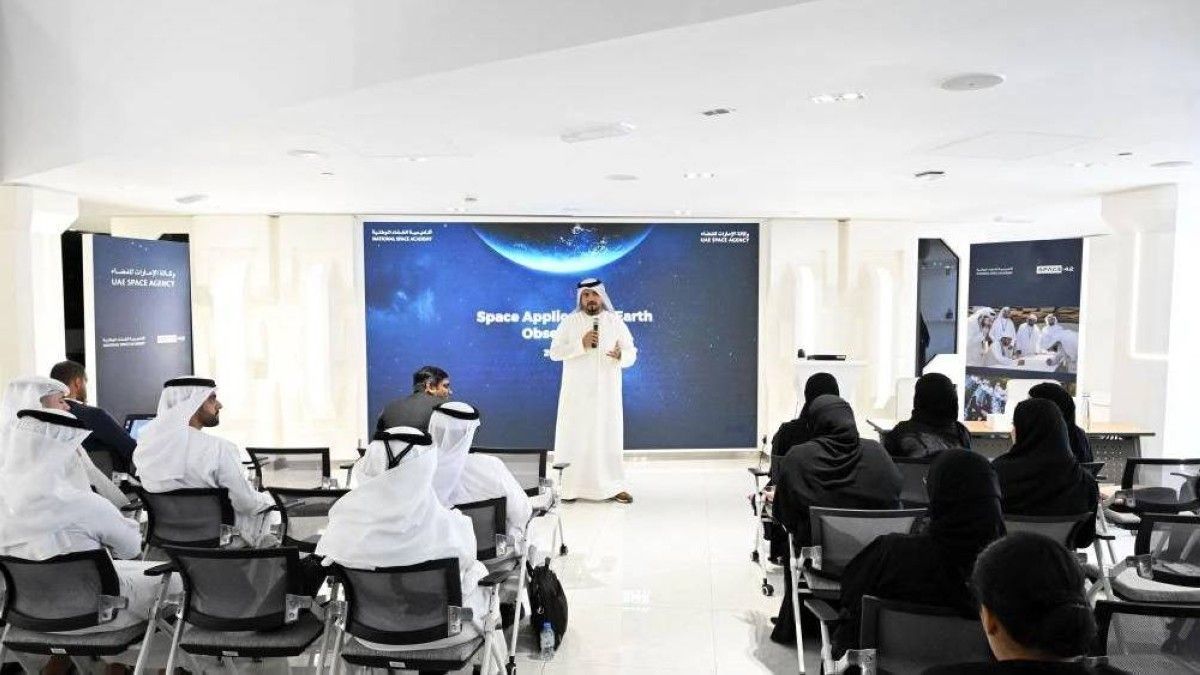 «الإمارات للفضاء» تستضيف دفعة مسار «تطبيقات الفضاء-مراقبة الجو»