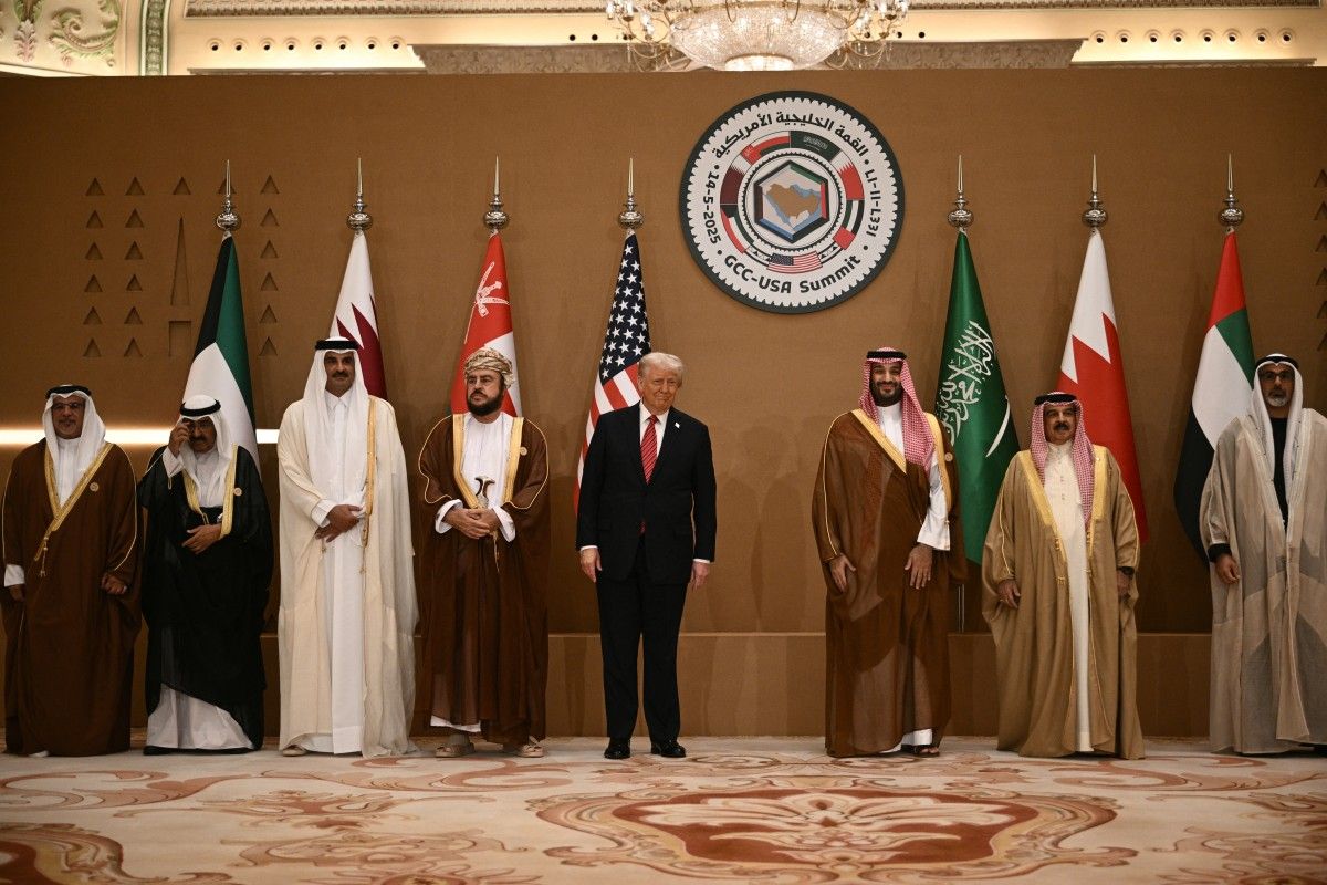 الصورة التذكارية للقادة العرب (أ ف ب).