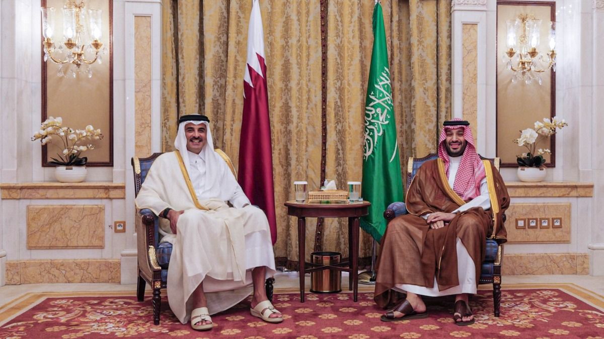 سمو الأمير يلتقي ولي العهد السعودي بالرياض