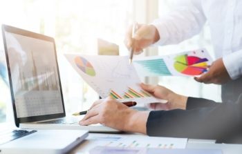 تراجع خسائر البحر الأحمر العالمية 62% في الربع الأول