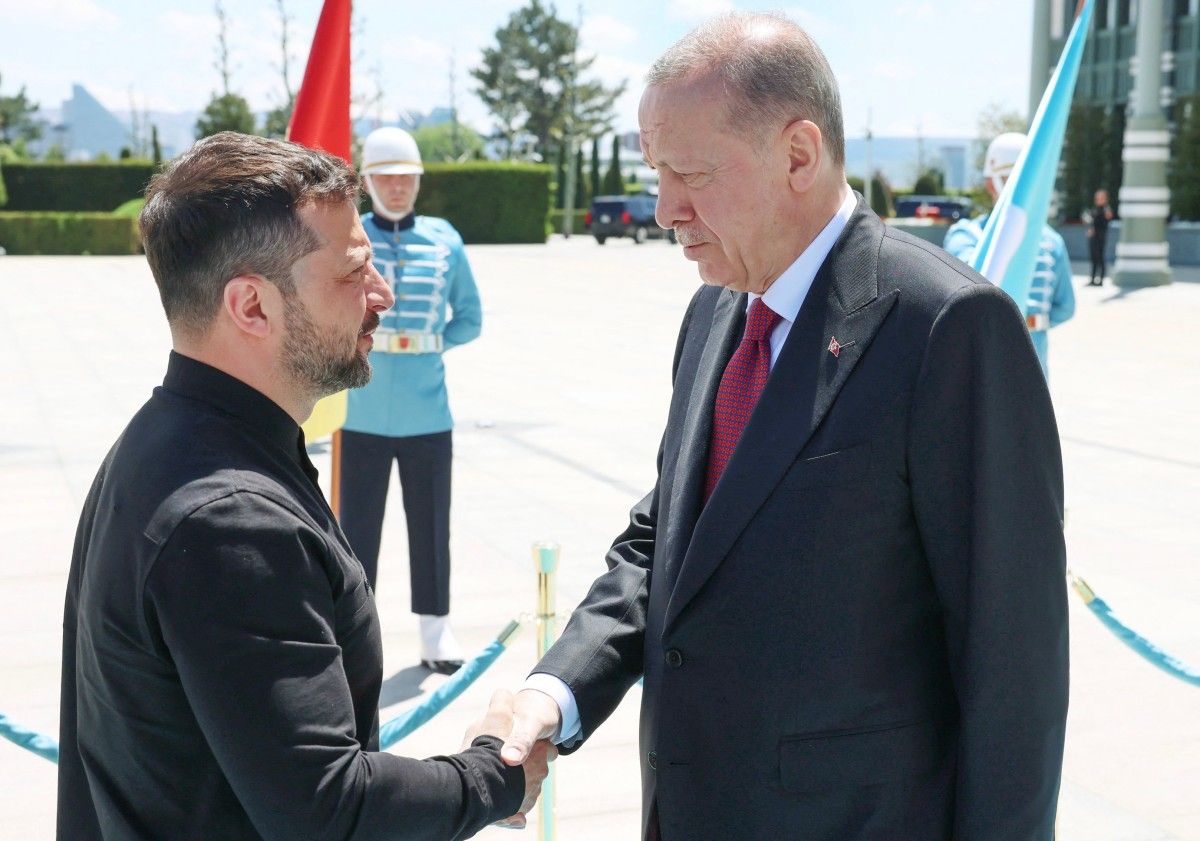 إردوغان وزيلينسكي (أ ف ب).