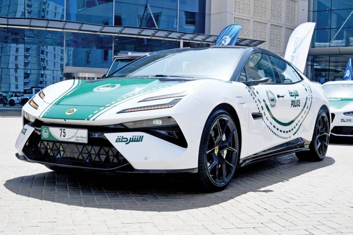 «لوتس إيميا إس» تنضم إلى أسطول الدوريات الفارهة في شرطة دبي